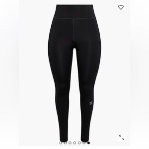 SAVAGE X FENTY Sky-Hi Logo Patch Super High-Waist Pocket Legging